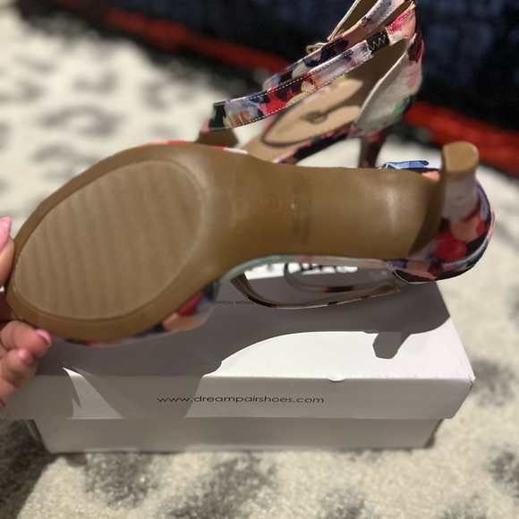 DREAM PAIRS NILE Fashion Stilettos Open Toe Pump Heel Sandals size 7 new - Picture 2 of 3